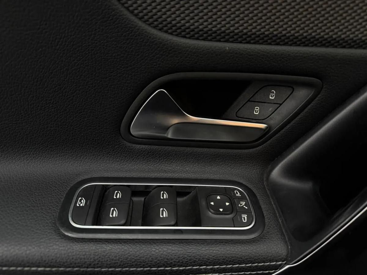 mercedes-benz-classe-a-a-180-limousine-auto-style-plus-gps-led-2020-diesel-1461cc