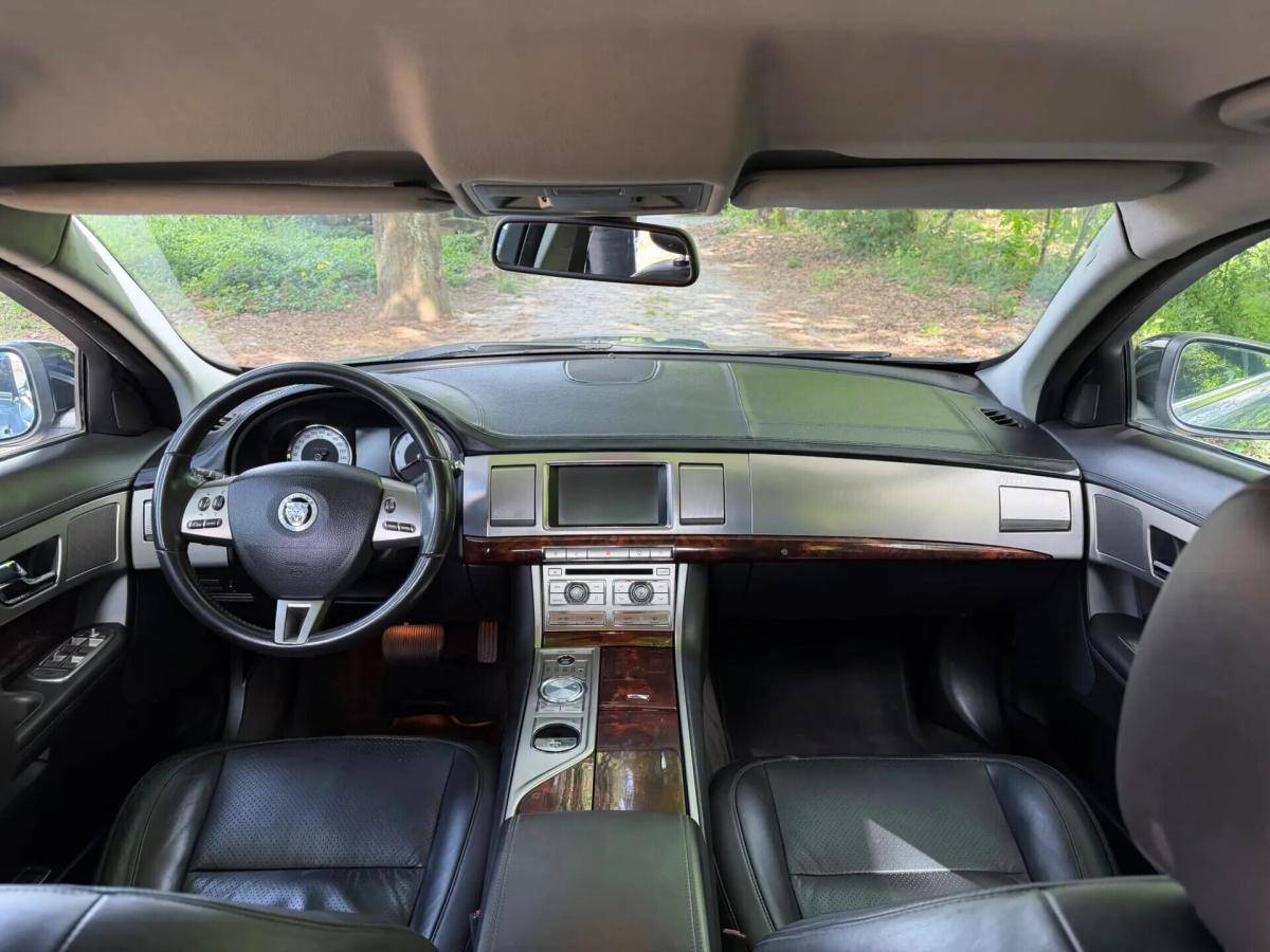 jaguar-xf-2008-diesel-2720cc