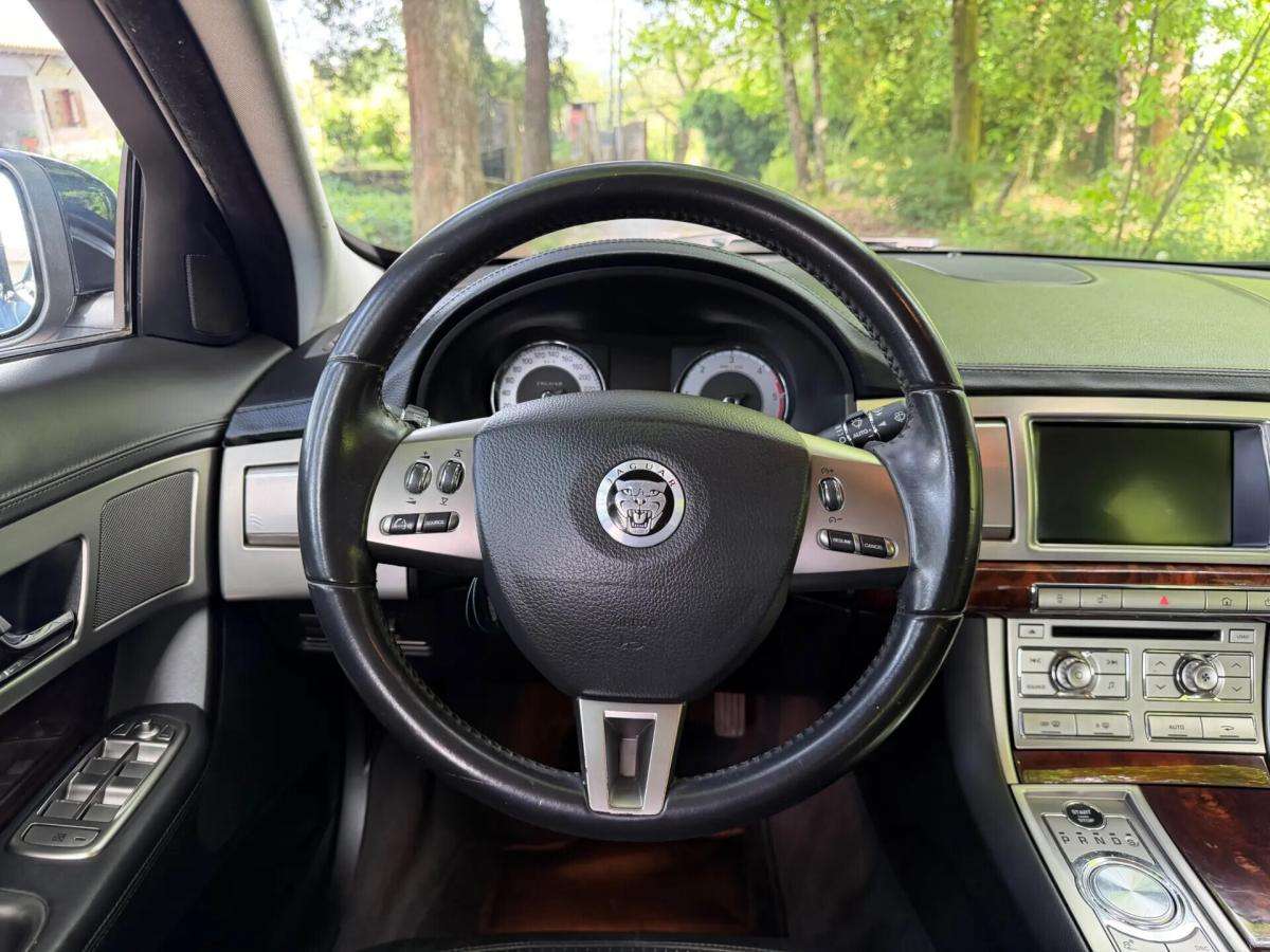 jaguar-xf-2008-diesel-2720cc