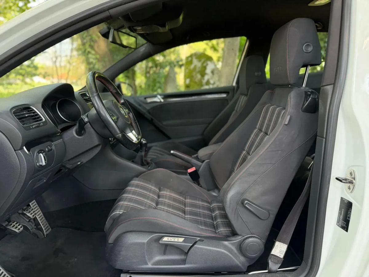 volkswagen-golf-2010-gasolina-1984cc