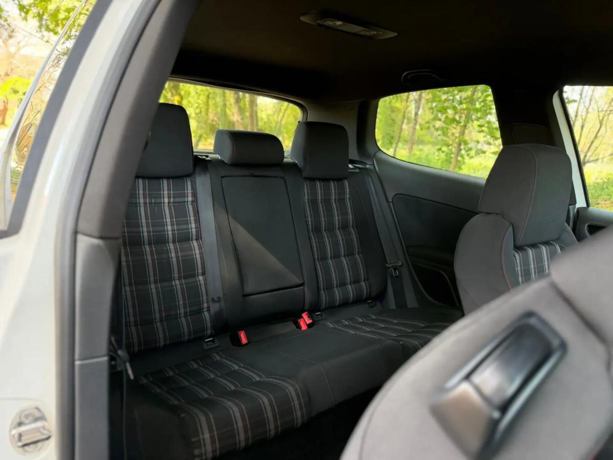 volkswagen-golf-2010-gasolina-1984cc