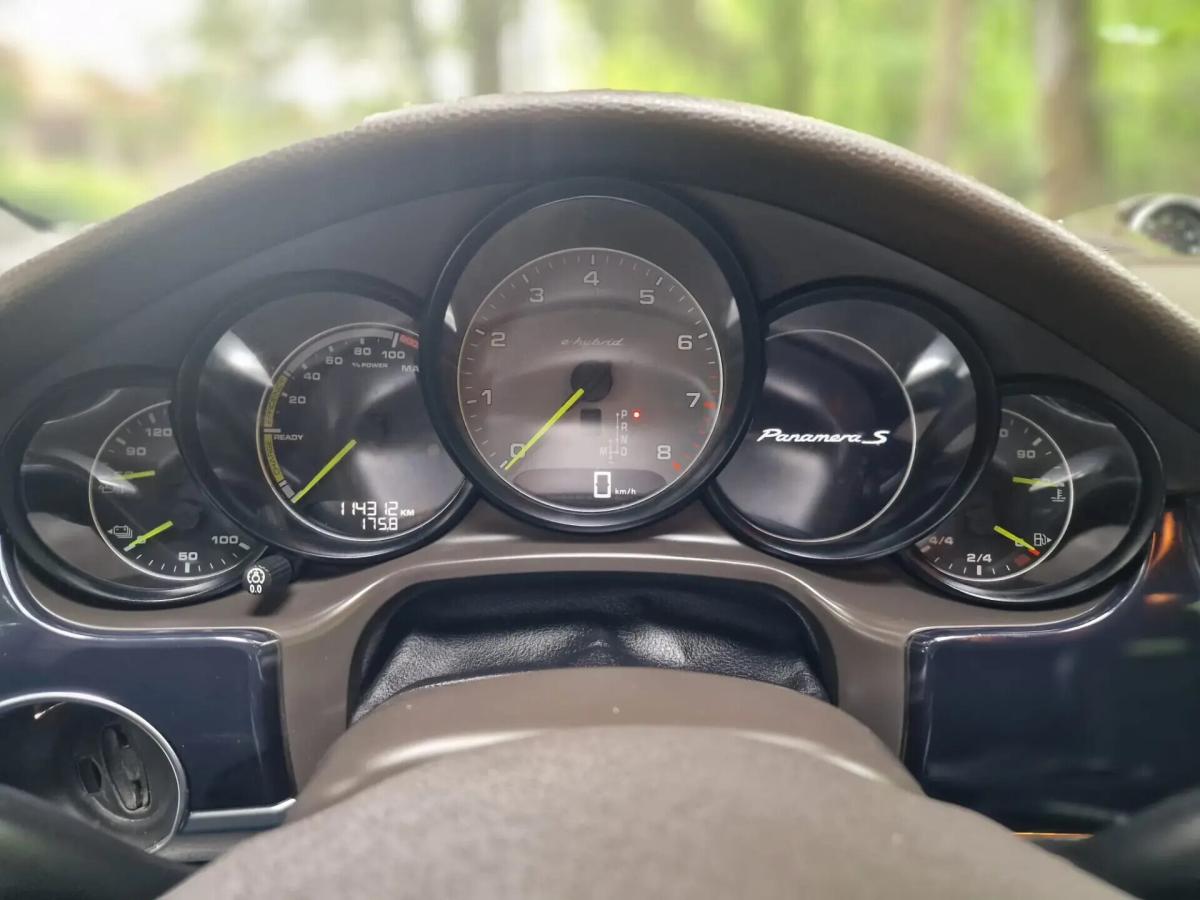 porsche-panamera-2016-hibrido-a-gasolina-2995cc