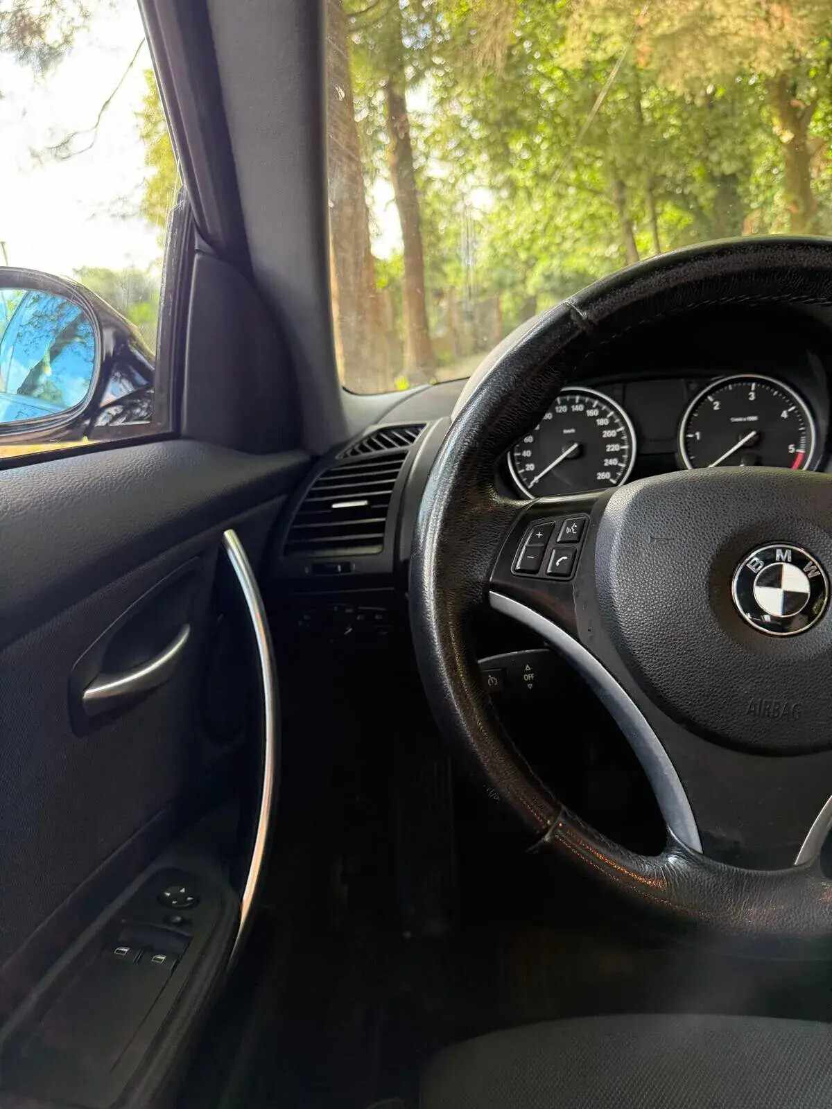 bmw-serie-1-123d-2008-diesel-1995cc