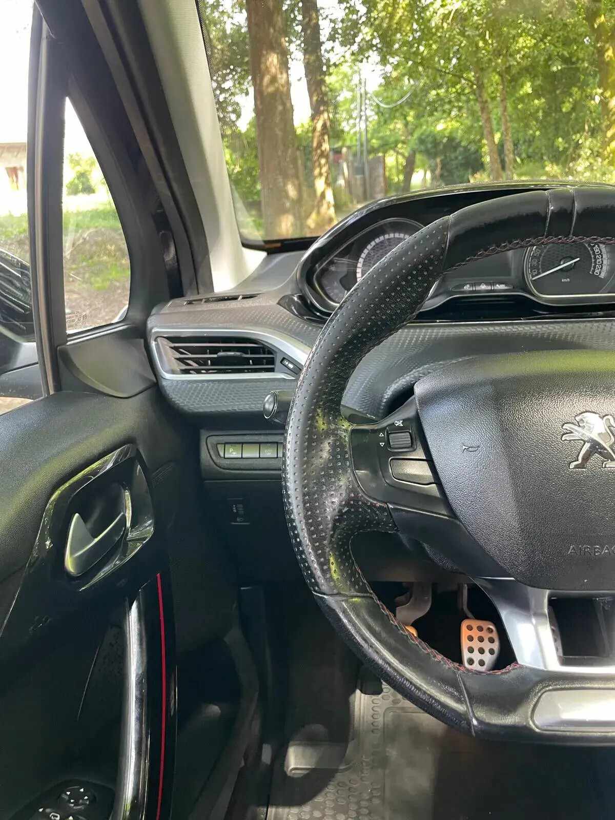 peugeot-2008-2018-gasolina-1199cc