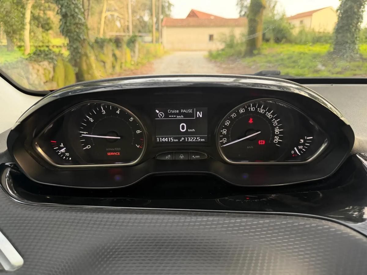peugeot-2008-2016-gasolina-1199cc