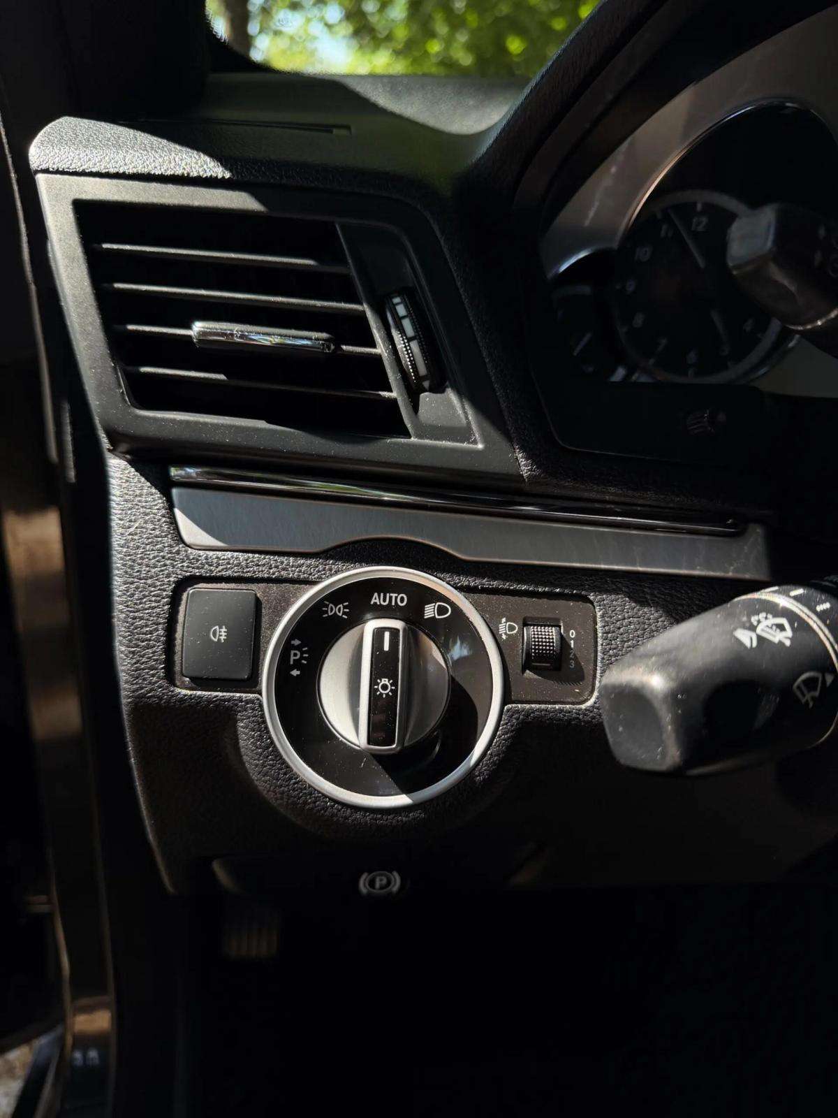 mercedes-benz-classe-e-e-220-2011-diesel-2143cc