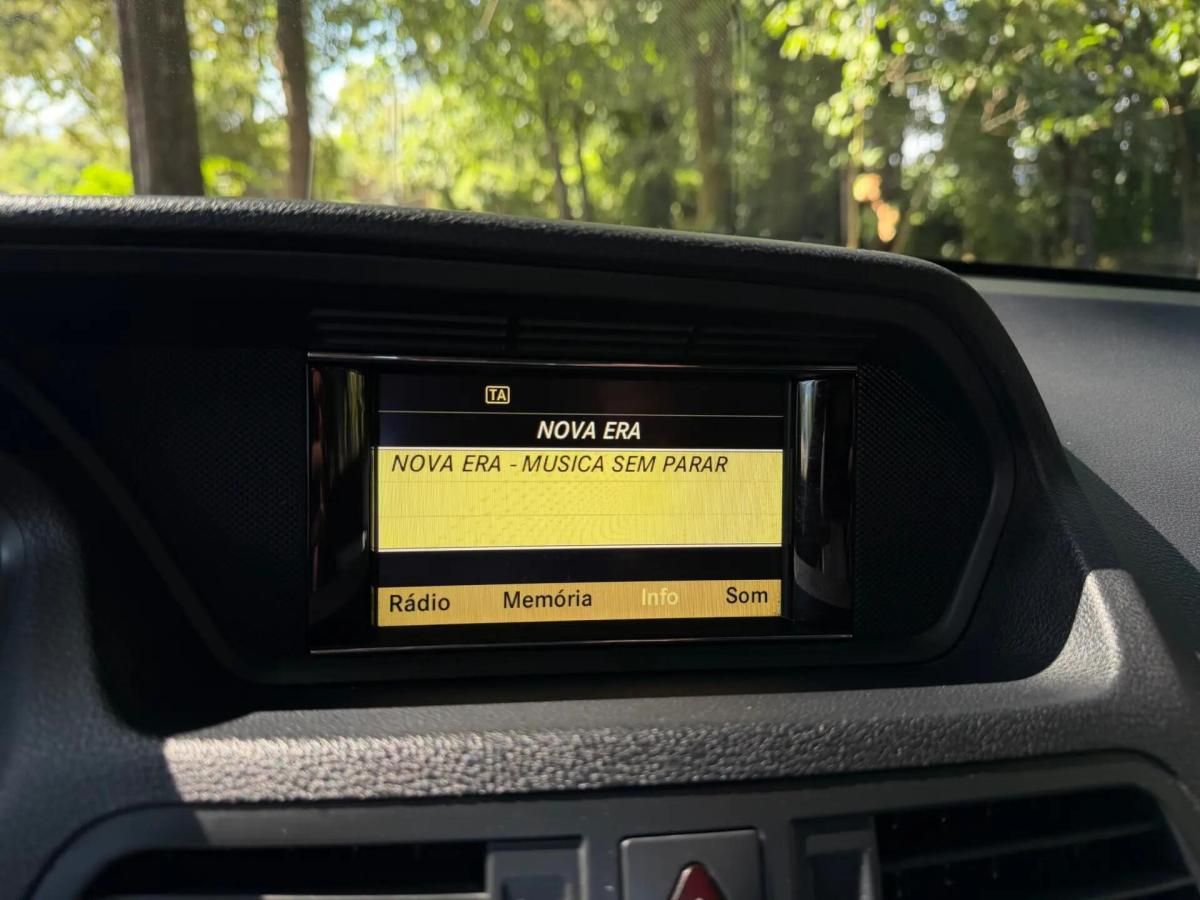 mercedes-benz-classe-e-e-220-2011-diesel-2143cc