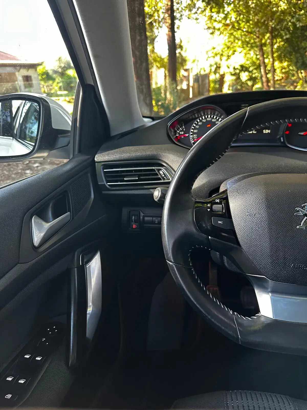 peugeot-308-2019-diesel-1499cc