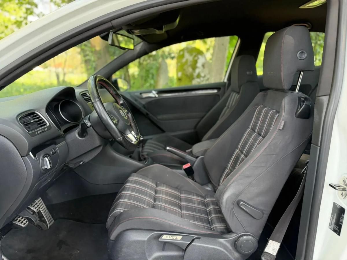 volkswagen-golf-2010-gasolina-1984cc