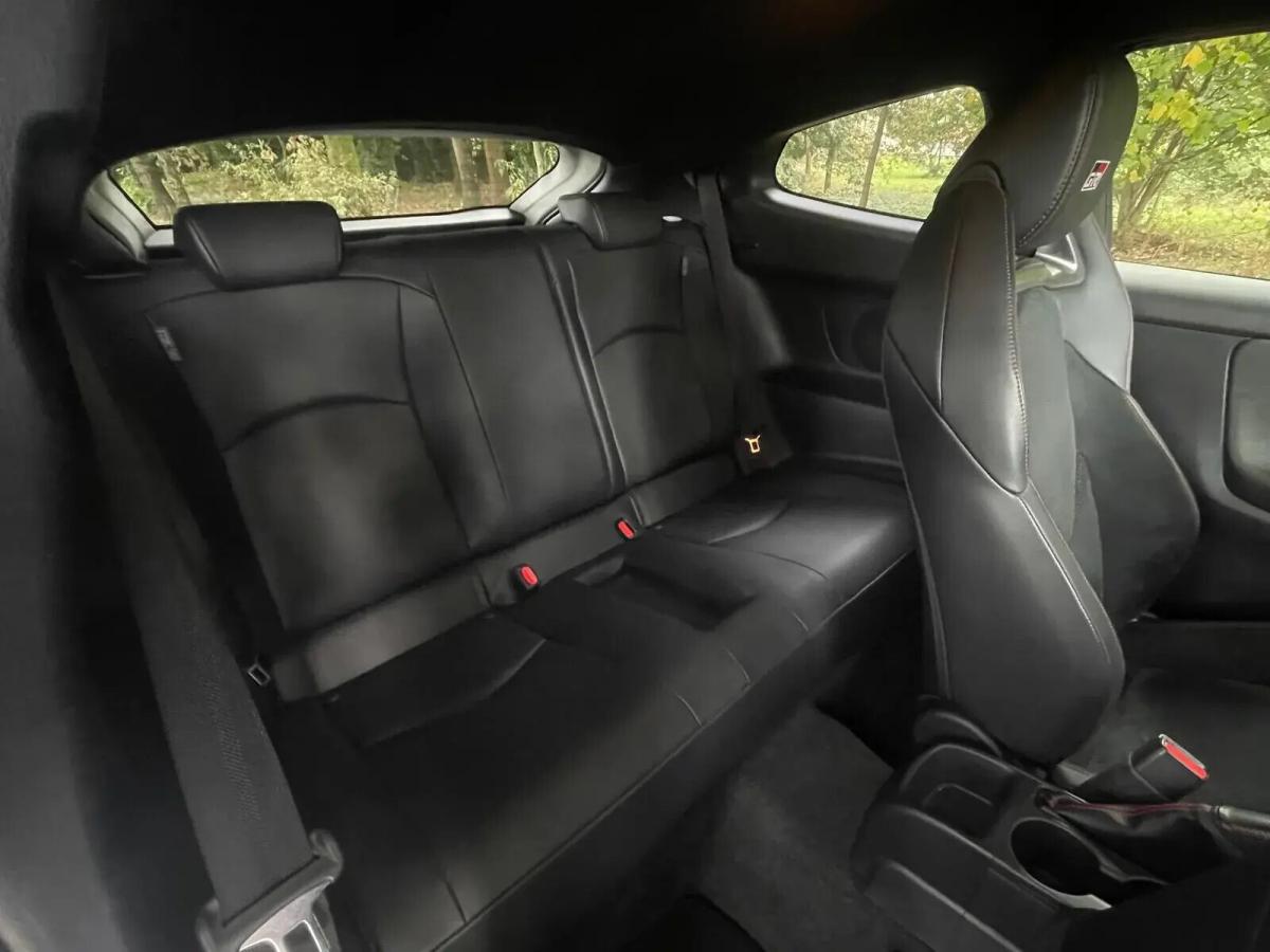 toyota-yaris-2022-gasolina-1618cc