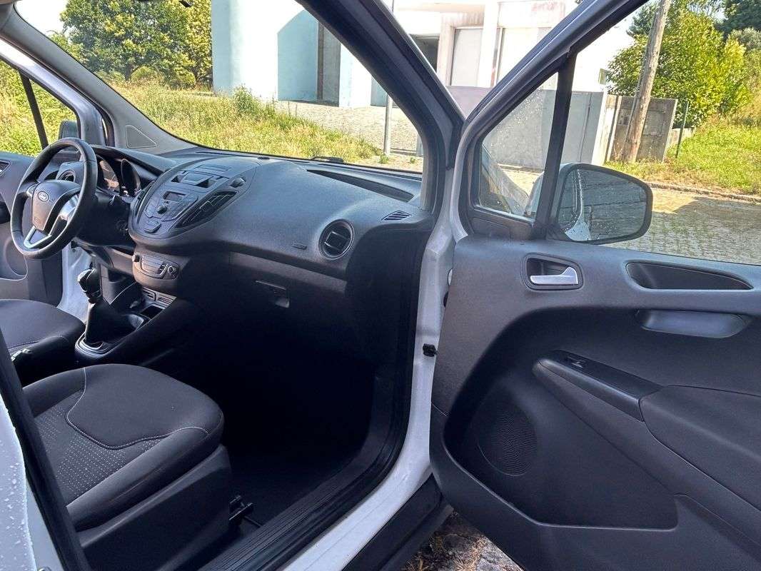 ford-transit-2017-diesel-1498cc
