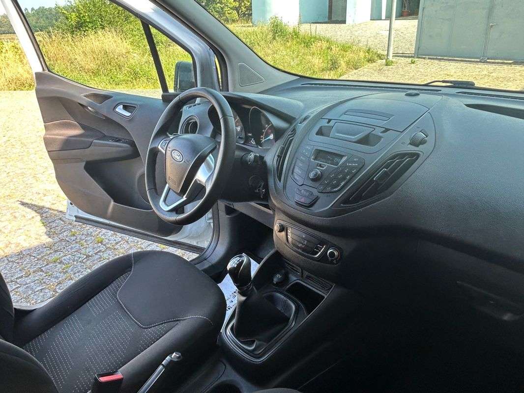 ford-transit-2017-diesel-1498cc