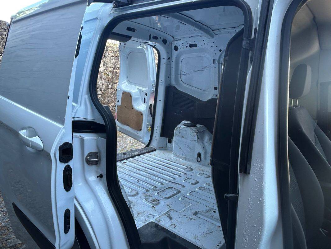 ford-transit-2017-diesel-1498cc