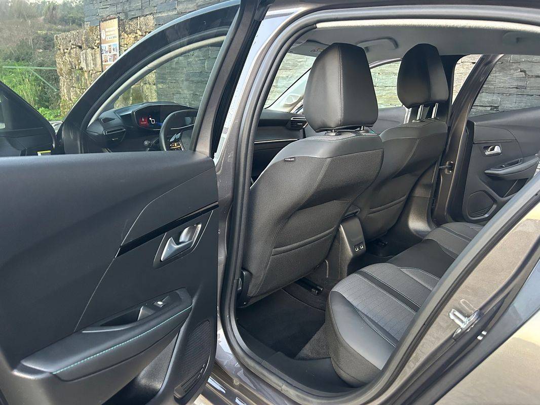 peugeot-208-2022-gasolina-1199cc