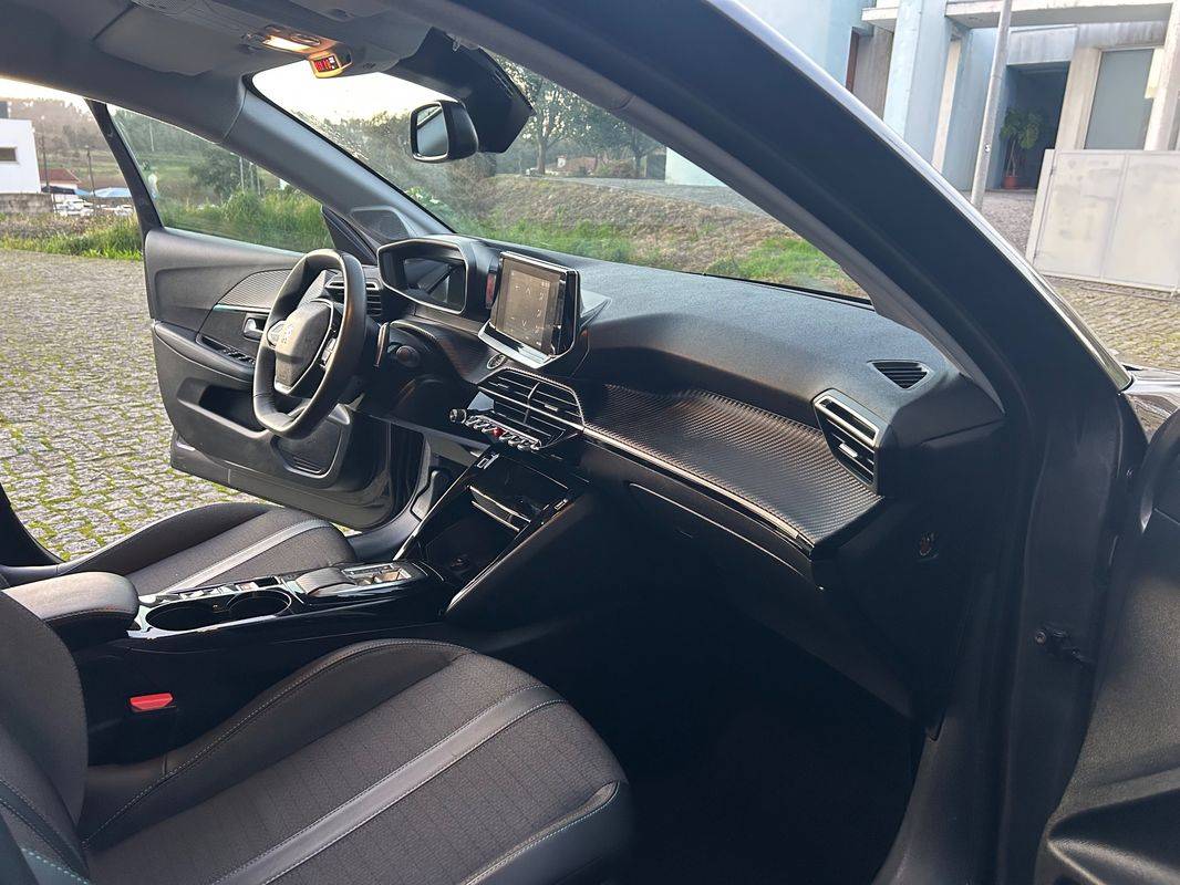 peugeot-208-2022-gasolina-1199cc