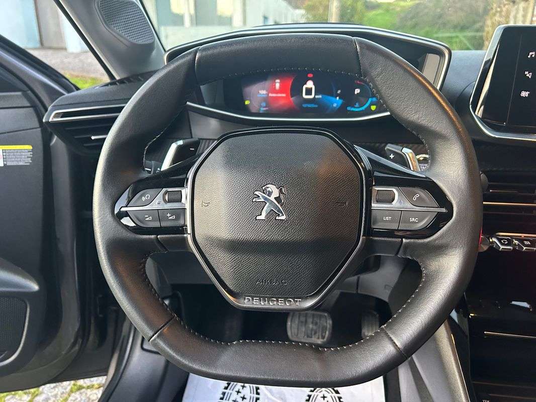 peugeot-208-2022-gasolina-1199cc