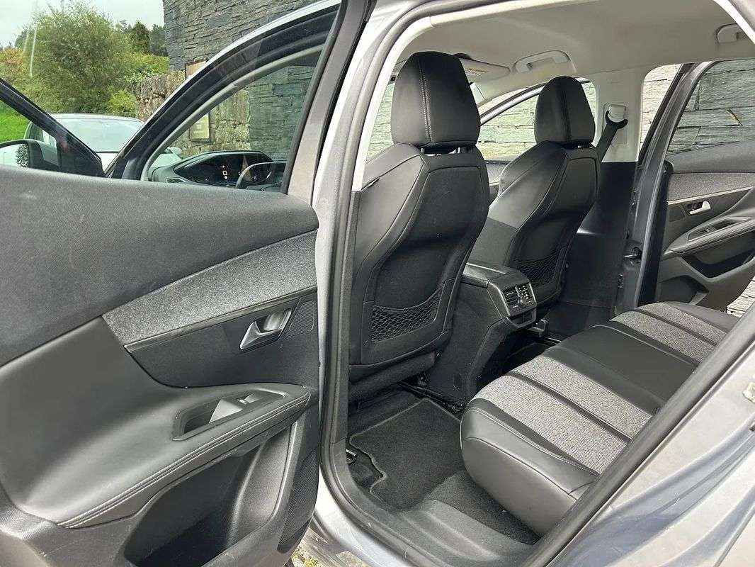 peugeot-3008-2018-diesel-1499cc