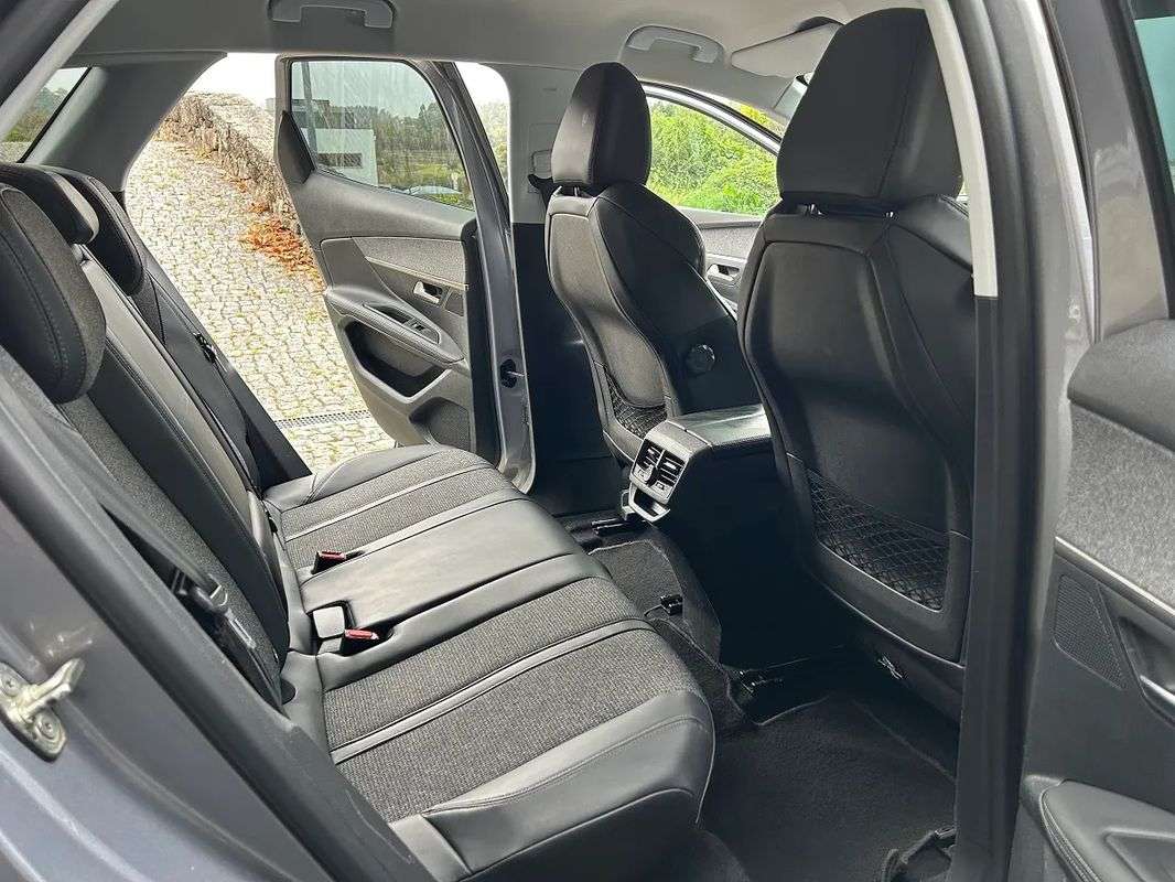 peugeot-3008-2018-diesel-1499cc