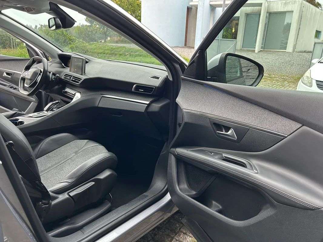 peugeot-3008-2018-diesel-1499cc