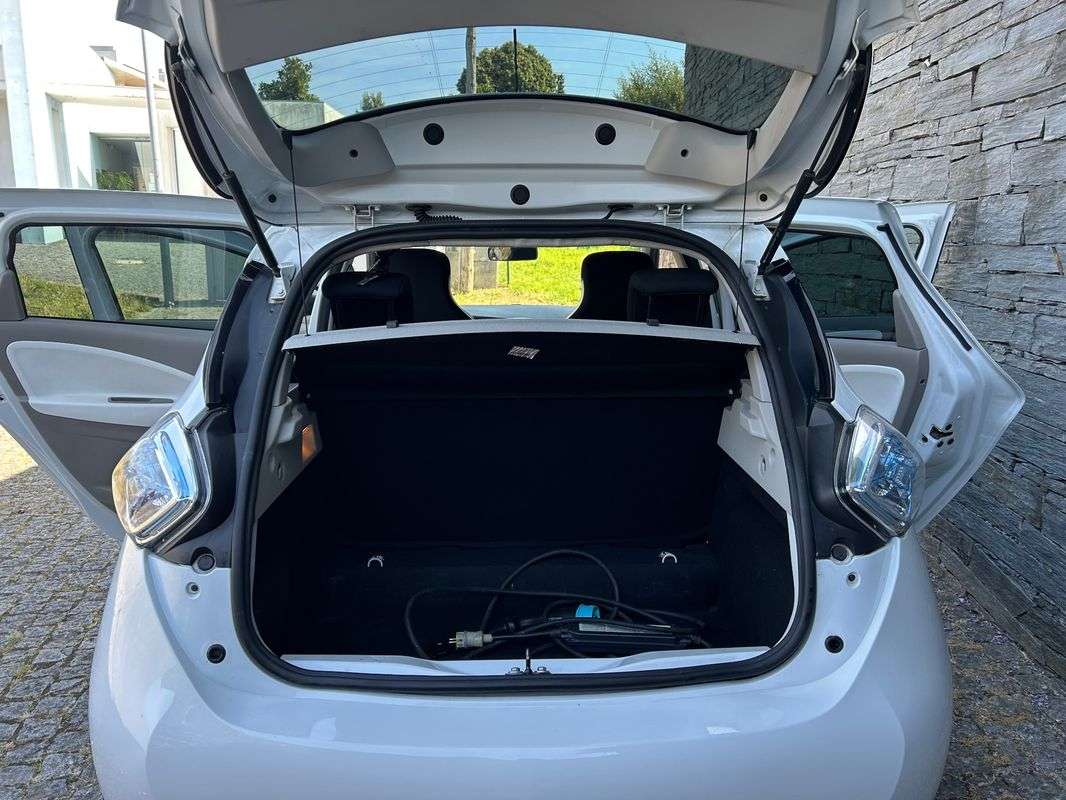 renault-zoe-2017-eletrico-0cc