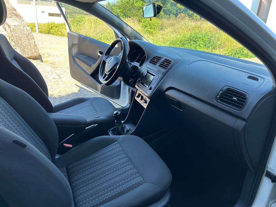 volkswagen-polo-2015-diesel-1422cc