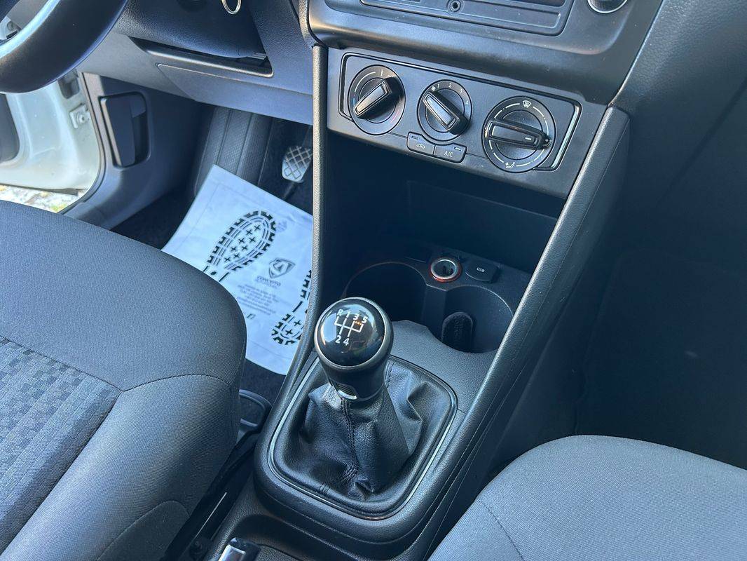 volkswagen-polo-2015-diesel-1422cc