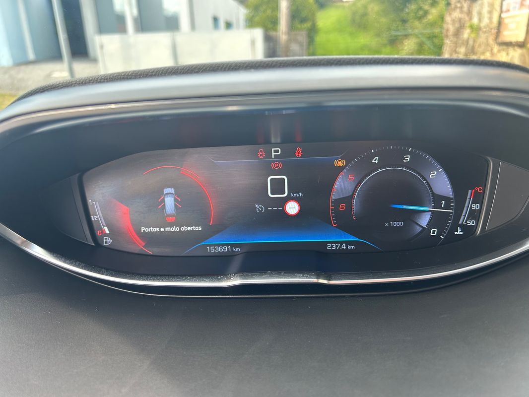 peugeot-5008-2020-diesel-1499cc