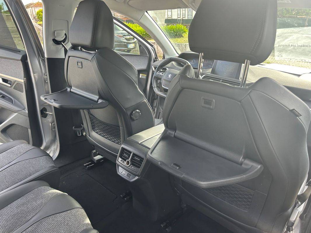 peugeot-5008-2020-diesel-1499cc