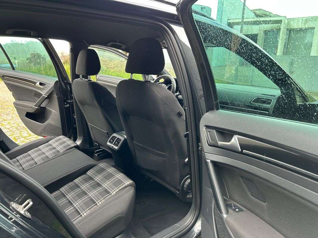 volkswagen-golf-variant-2016-diesel-1968cc