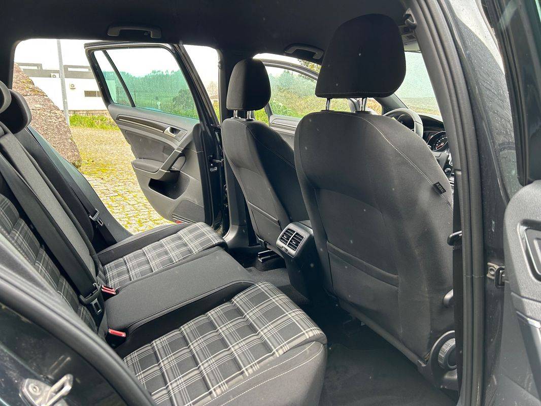 volkswagen-golf-variant-2016-diesel-1968cc