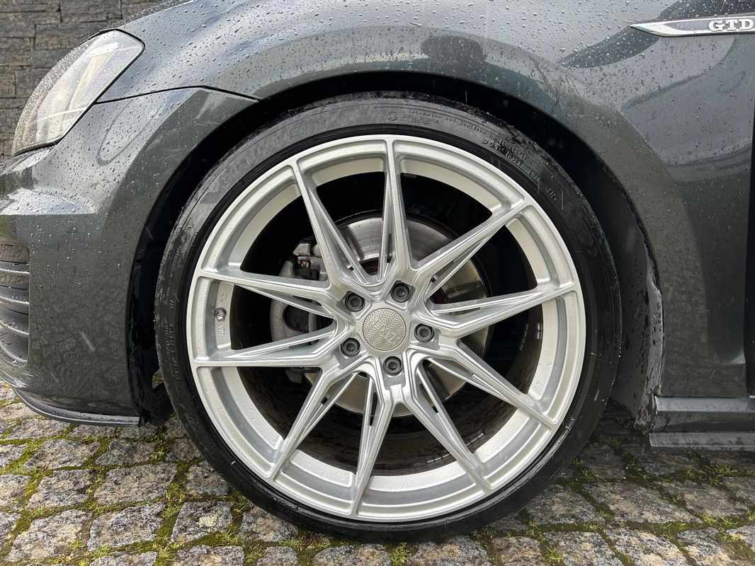 volkswagen-golf-variant-2016-diesel-1968cc