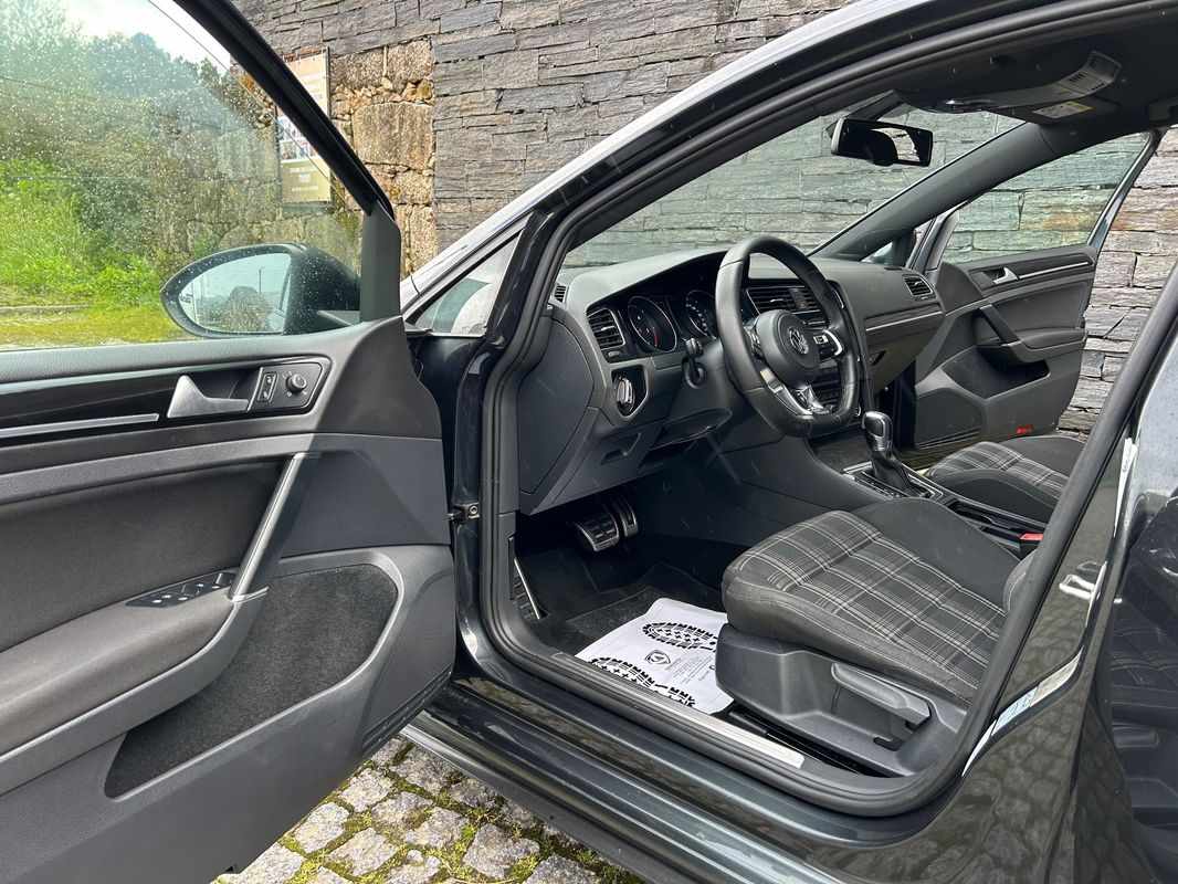 volkswagen-golf-variant-2016-diesel-1968cc