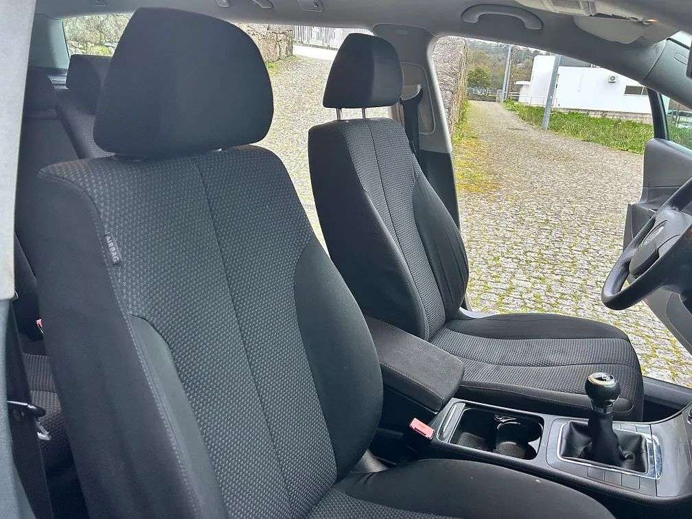 volkswagen-passat-variant-2007-diesel-1896cc