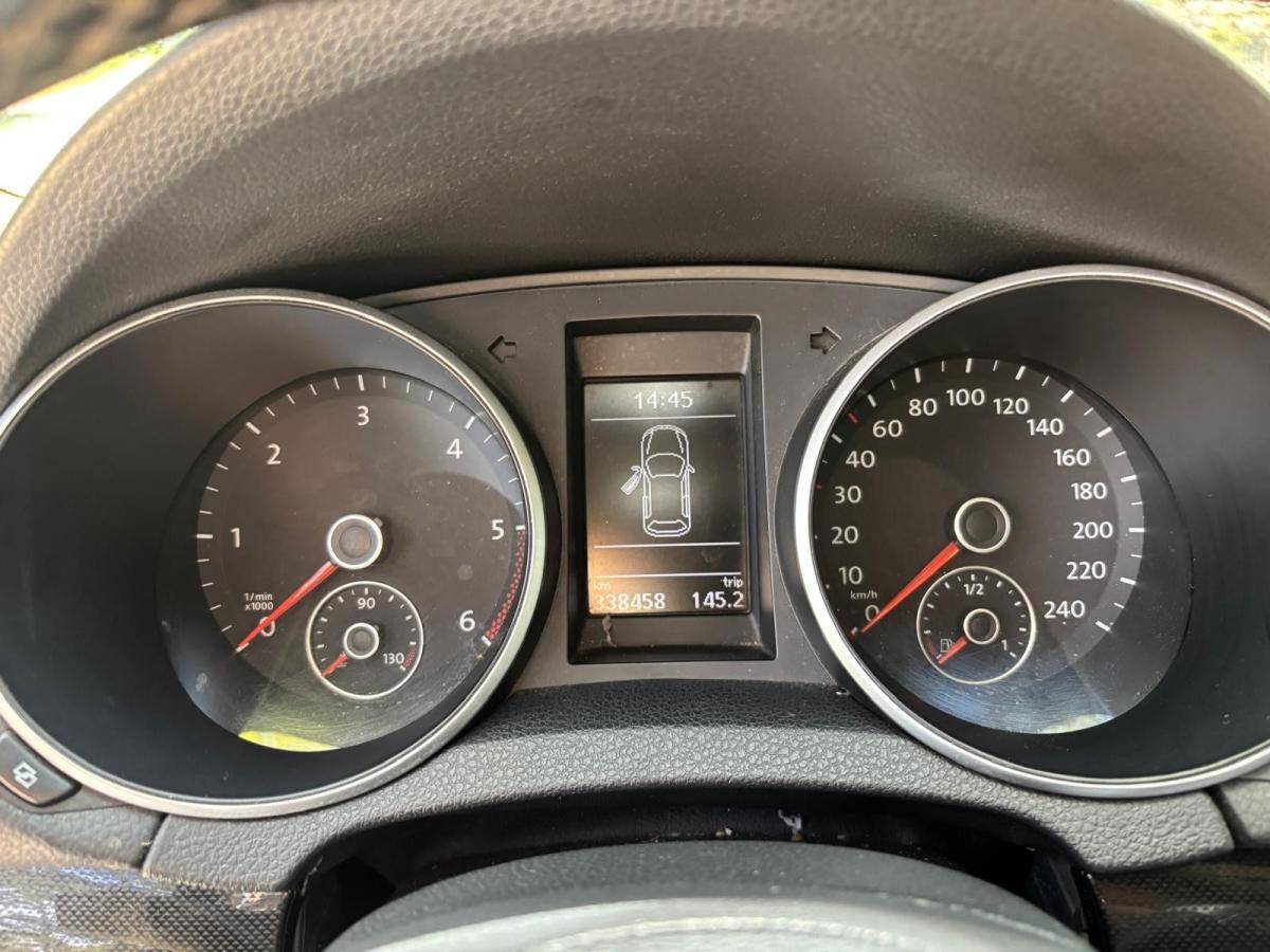 volkswagen-golf-variant-2010-diesel-1598cc