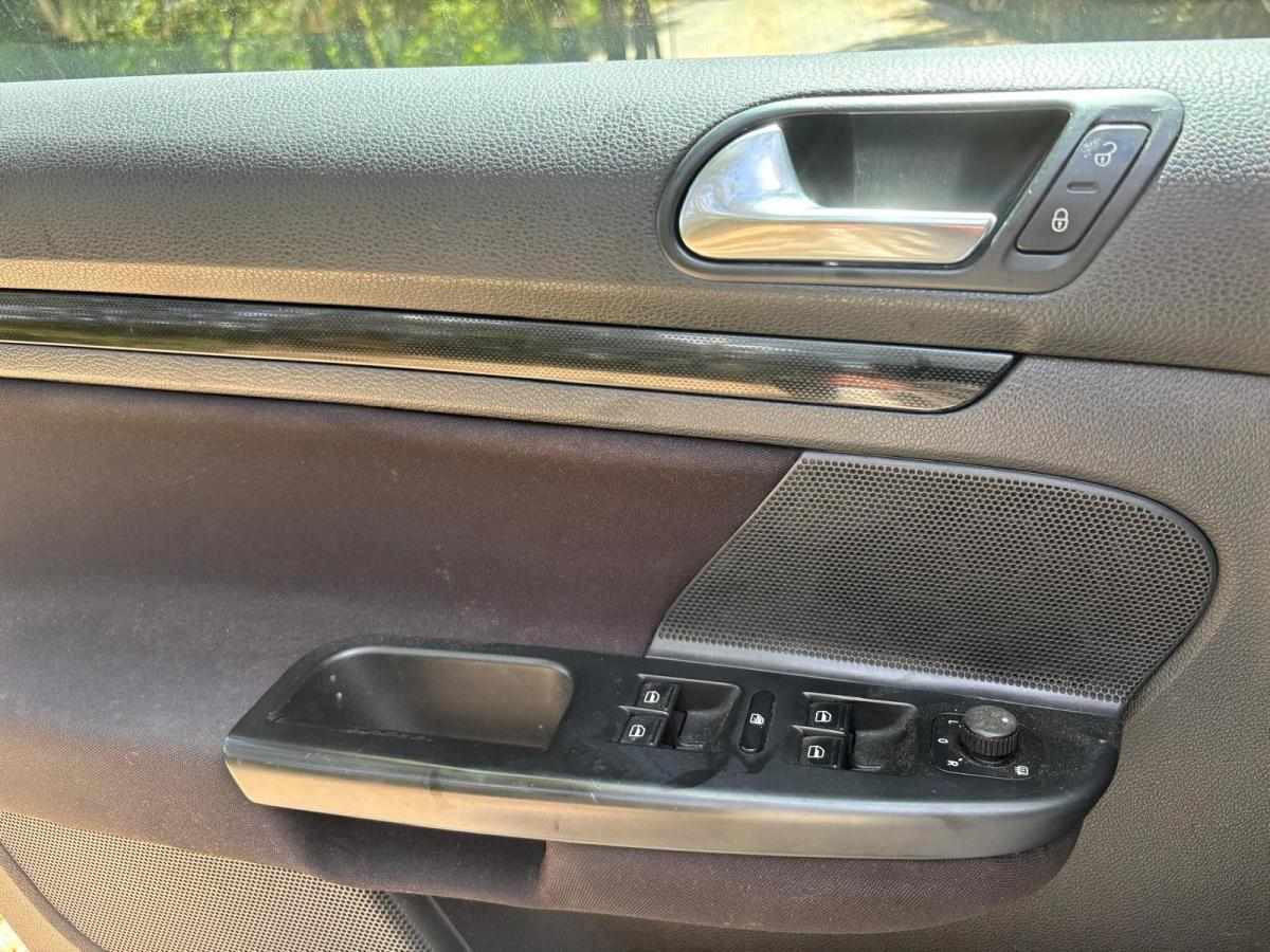 volkswagen-golf-variant-2010-diesel-1598cc