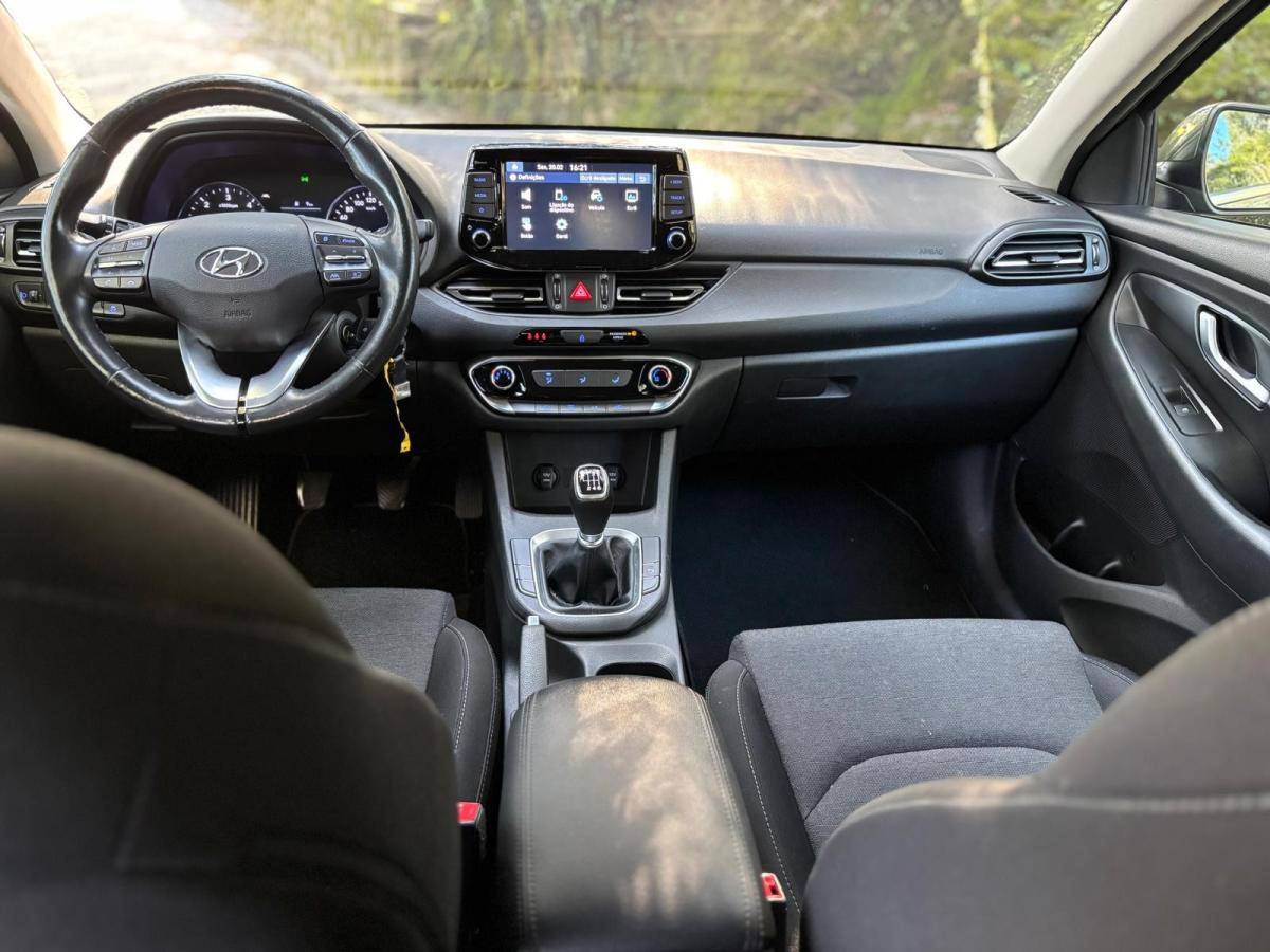 hyundai-i30-2021-diesel-1598cc
