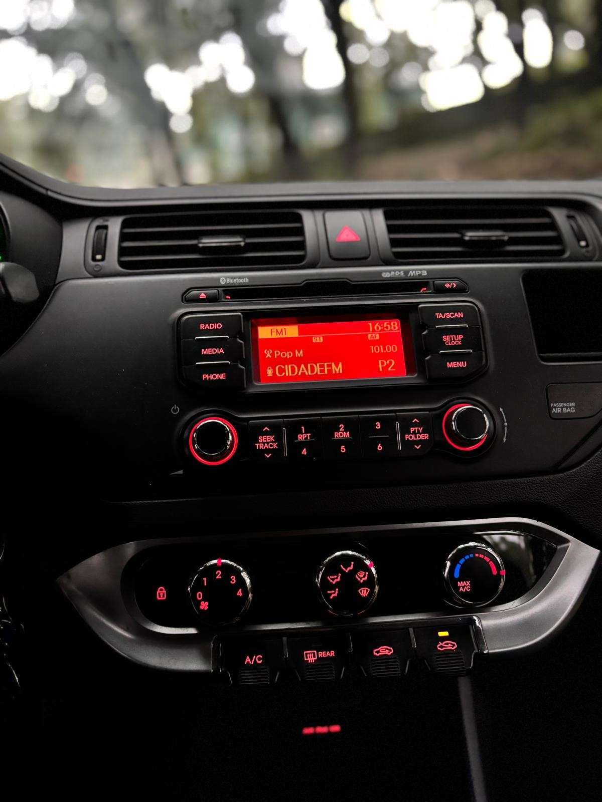 kia-rio-2014-diesel-1120cc