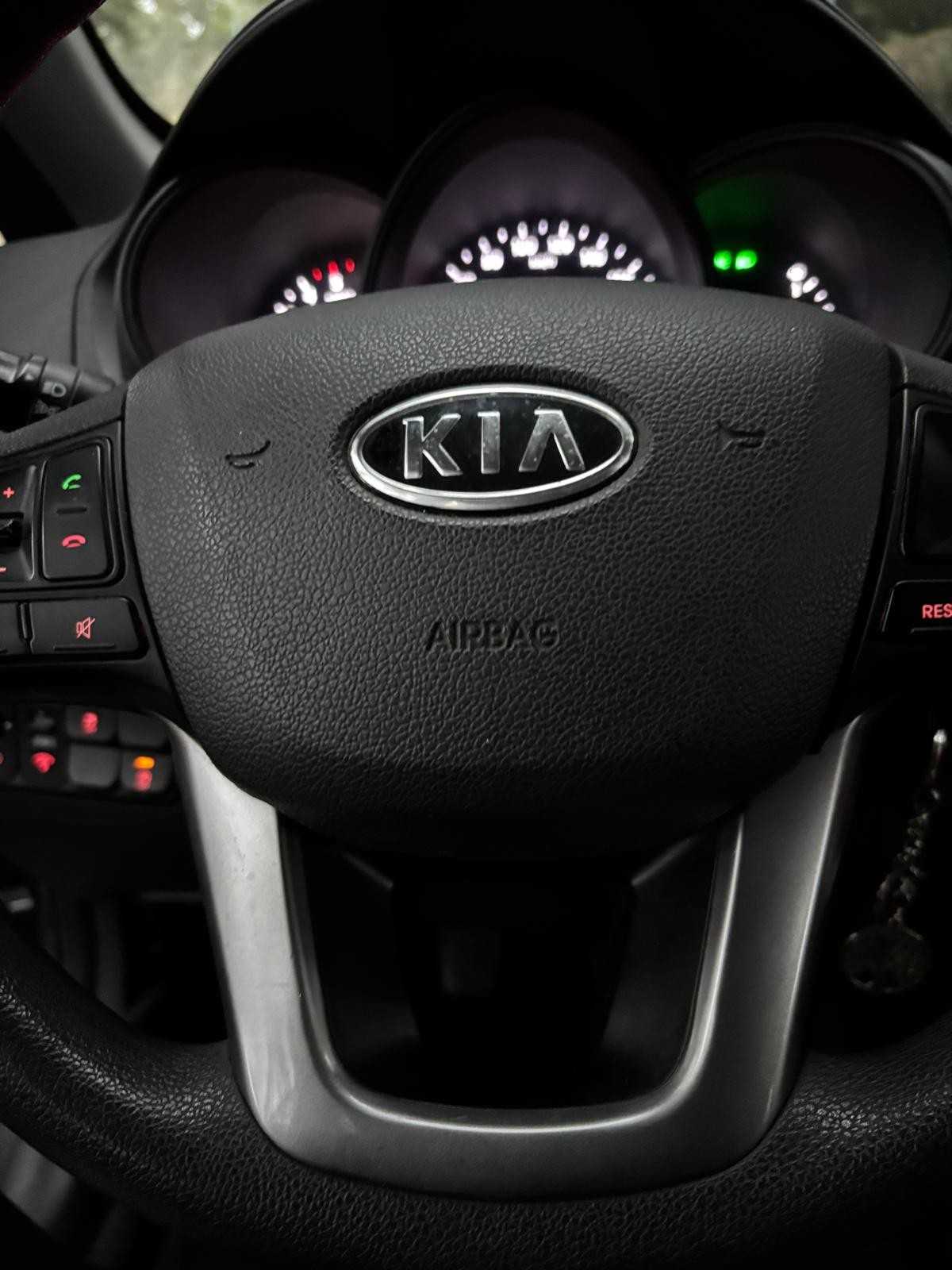 kia-rio-2014-diesel-1120cc