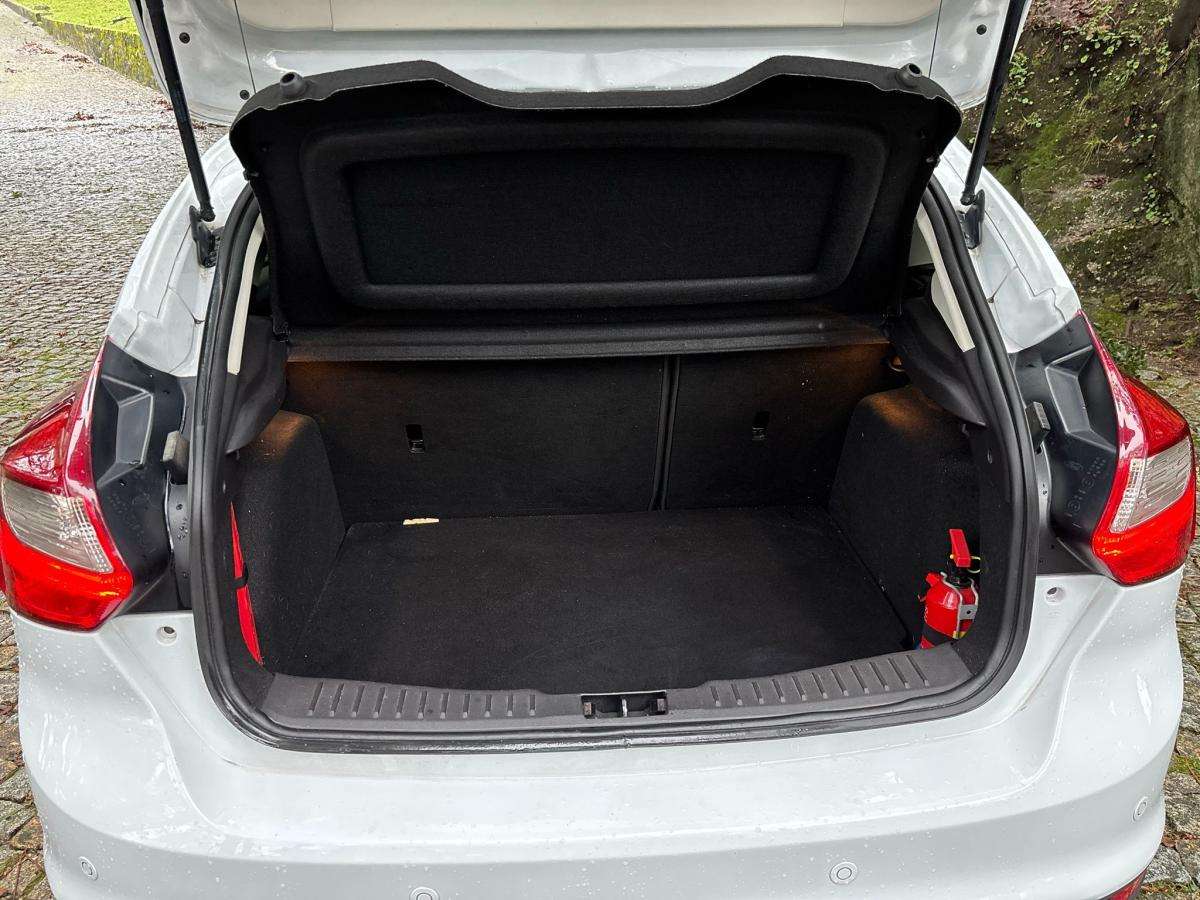 ford-focus-2012-diesel-1560cc