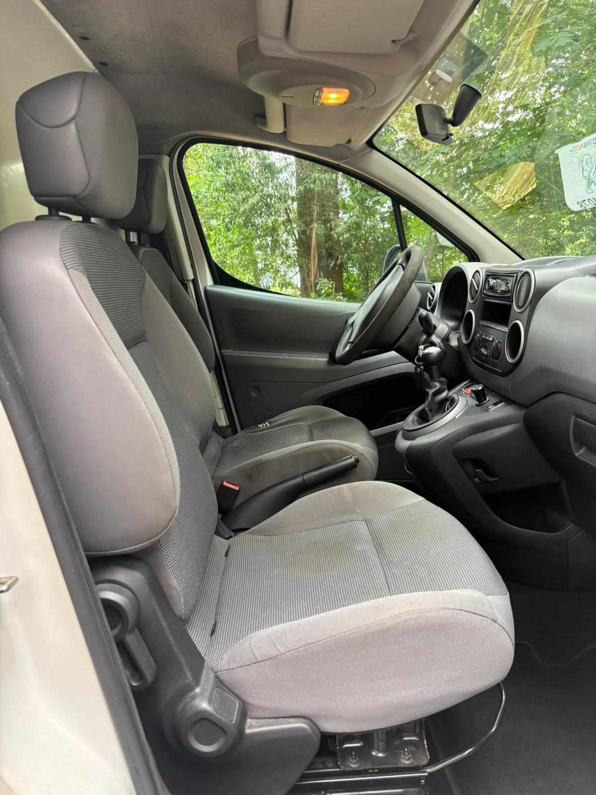 peugeot-partner-2009-diesel-1560cc