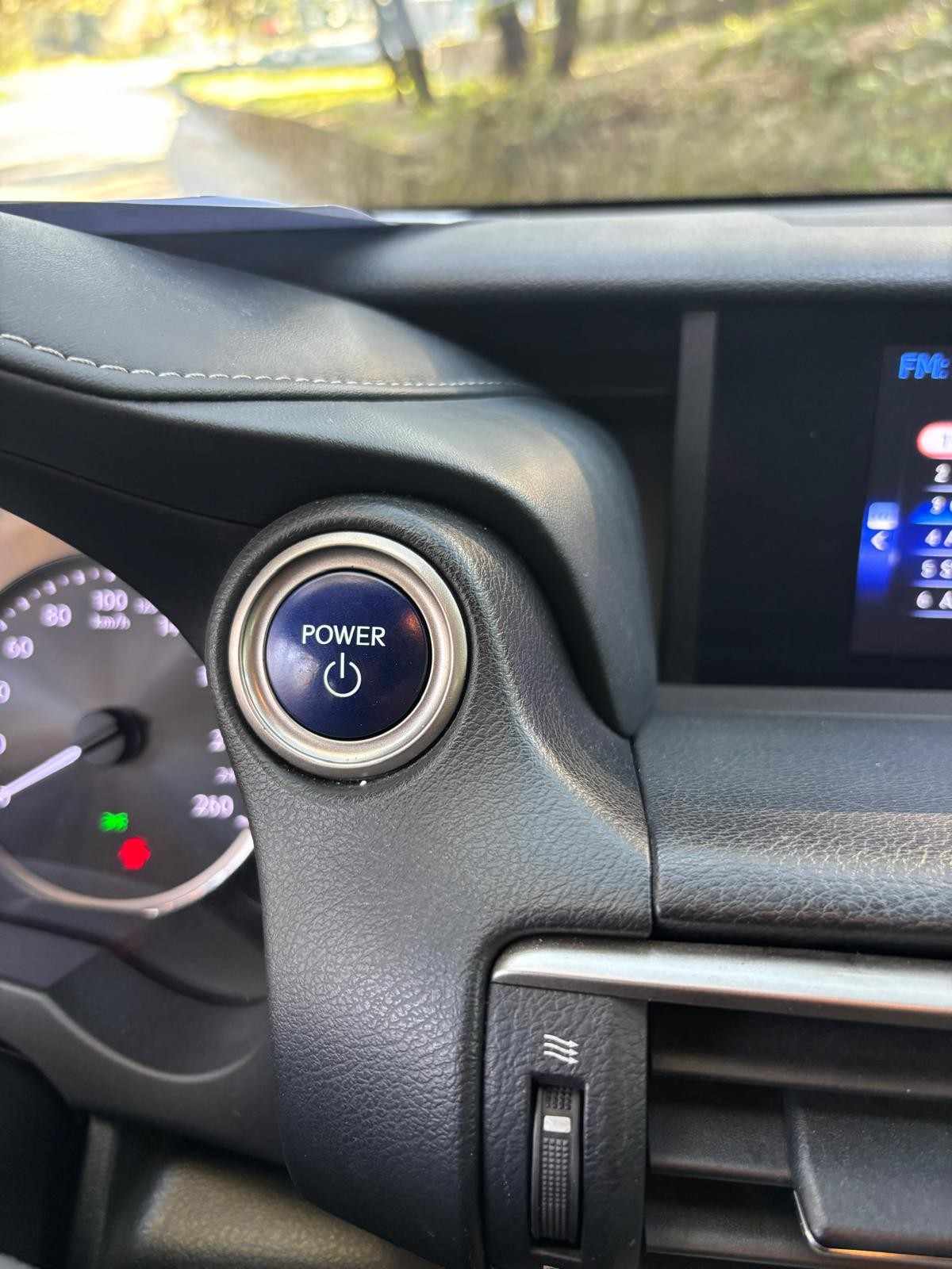 lexus-is-2018-hibrido-a-gasolina-2494cc