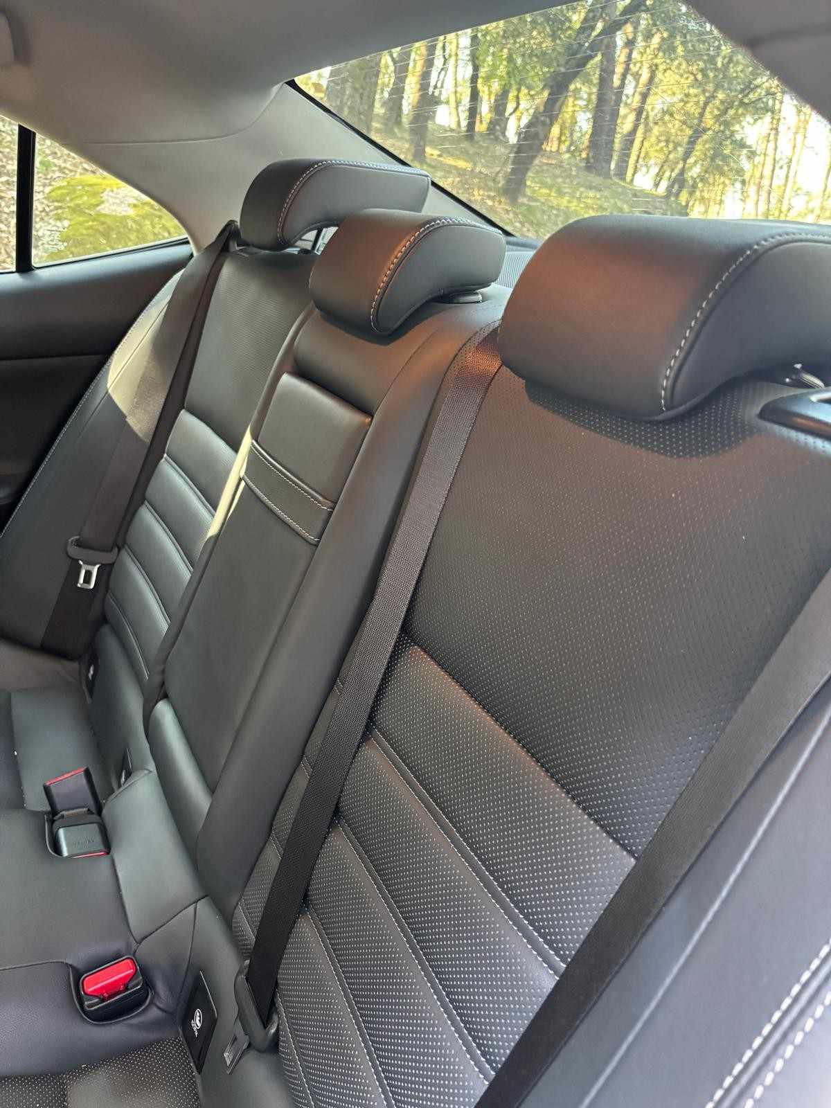 lexus-is-2018-hibrido-a-gasolina-2494cc