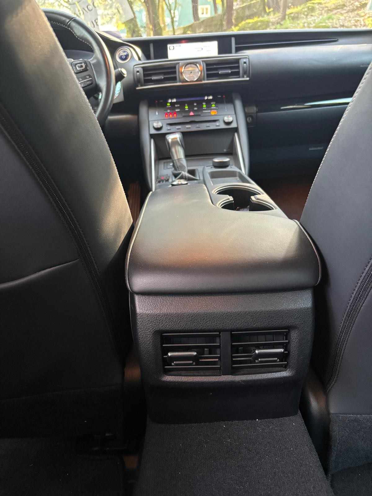 lexus-is-2018-hibrido-a-gasolina-2494cc
