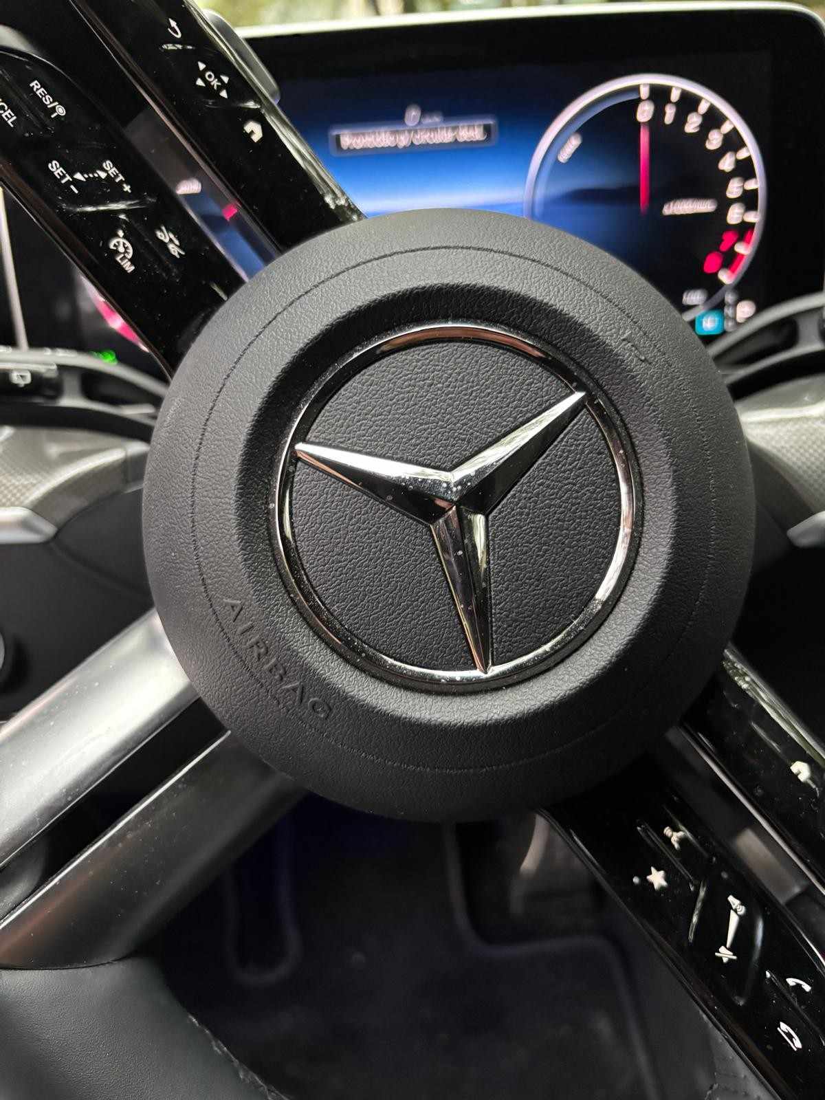 mercedes-benz-classe-c-2023-hibrido-a-gasolina-1999cc