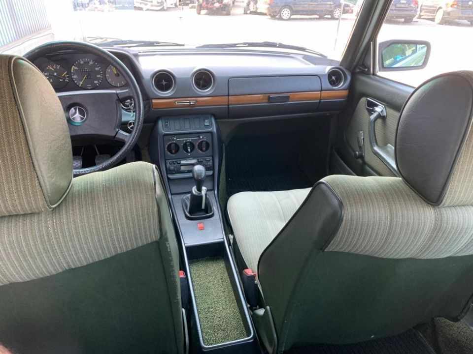 mercedes-benz-200-1983-diesel-1988cc