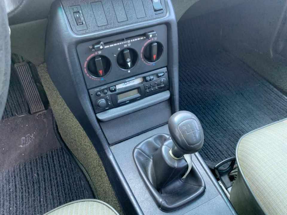 mercedes-benz-200-1983-diesel-1988cc