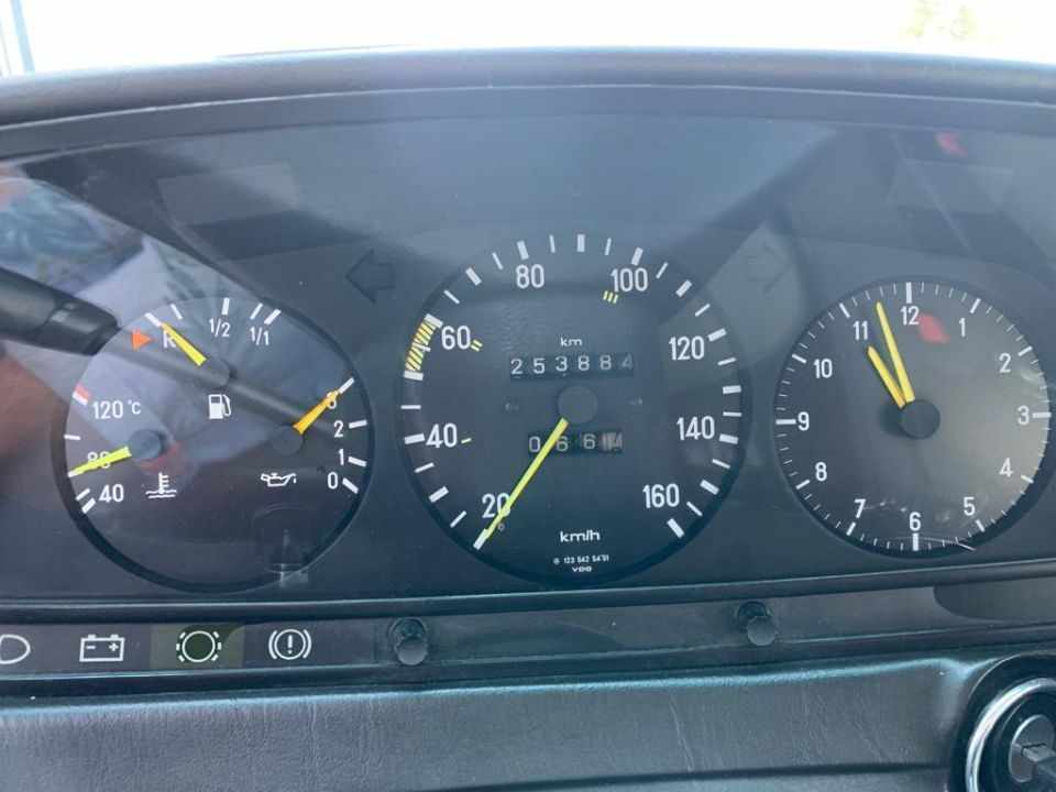 mercedes-benz-200-1983-diesel-1988cc
