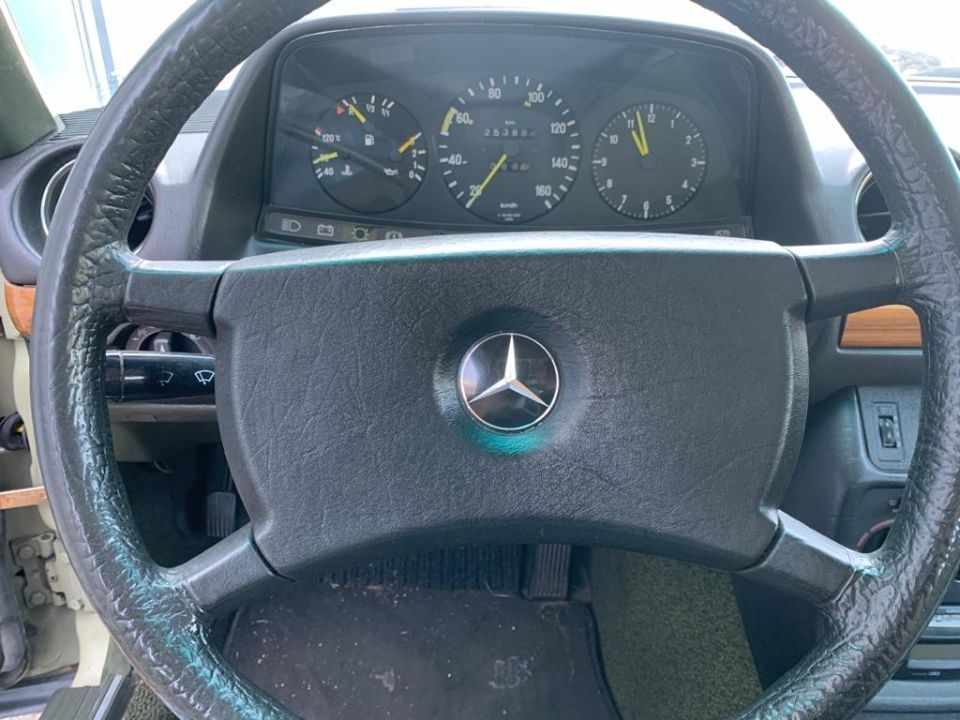 mercedes-benz-200-1983-diesel-1988cc