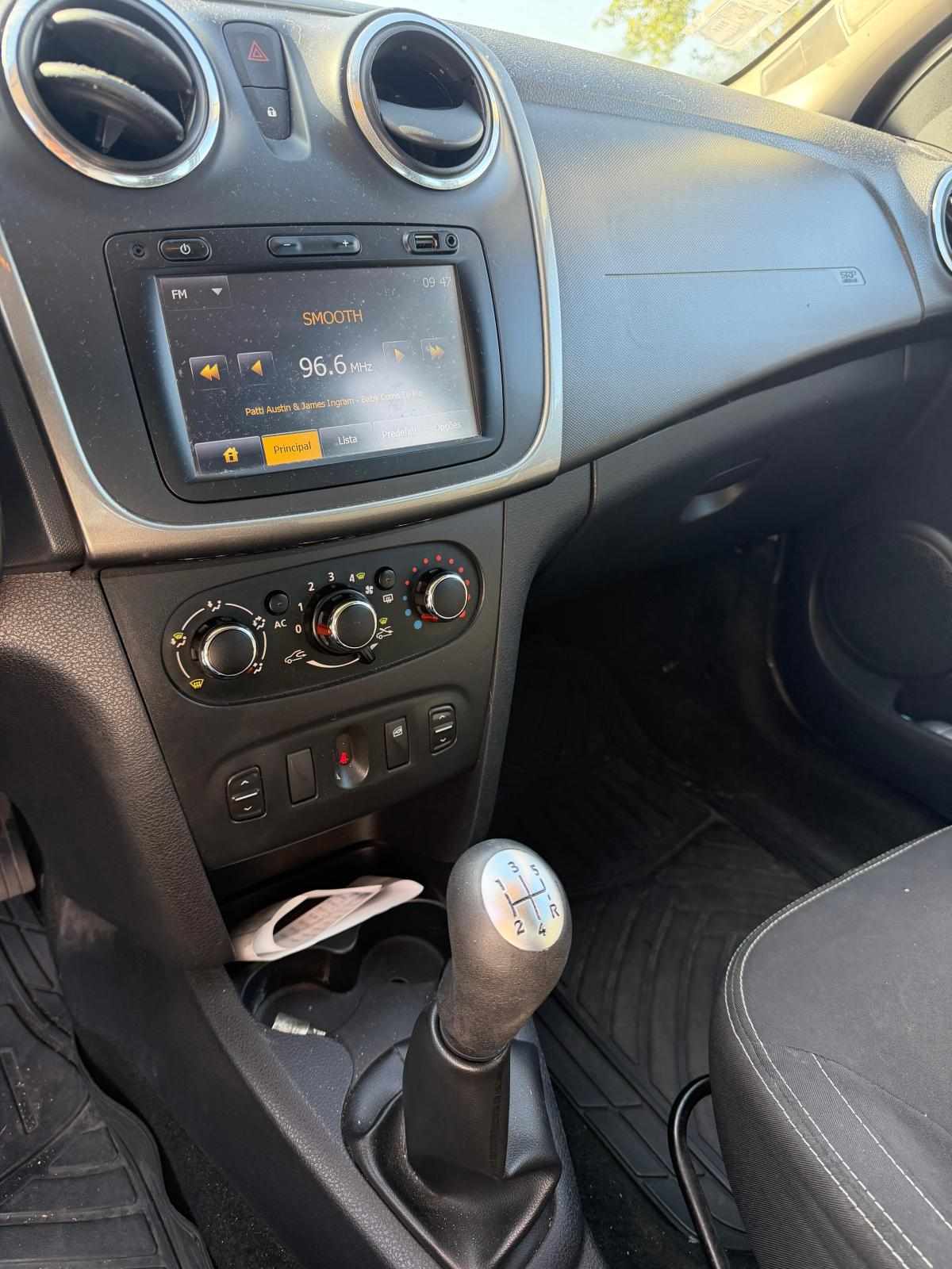 dacia-logan-0-9-tce-2014-gasolina-898cc