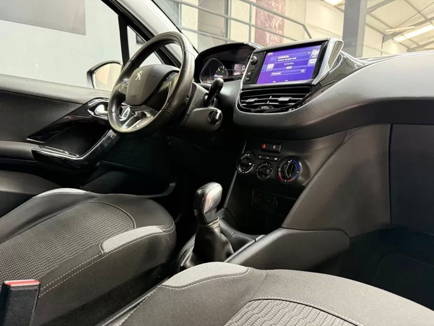 peugeot-208-2016-diesel-1560cc
